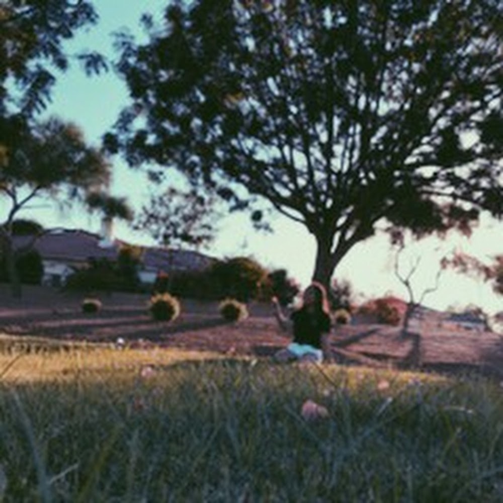 Meet your Posher, Mia